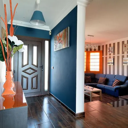 וילה Comfortable In Tinajo With Swimming Pool