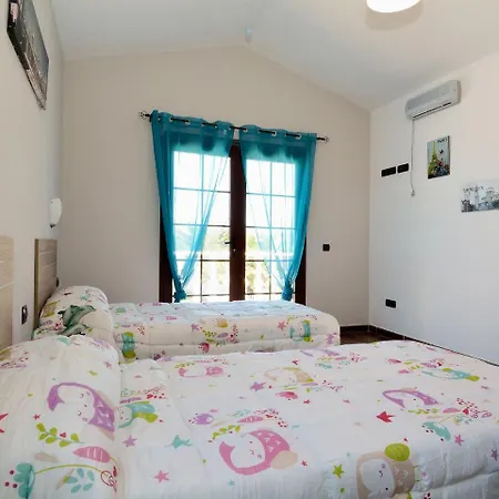Comfortable In Tinajo With Swimming Pool Villa El Cuchillo